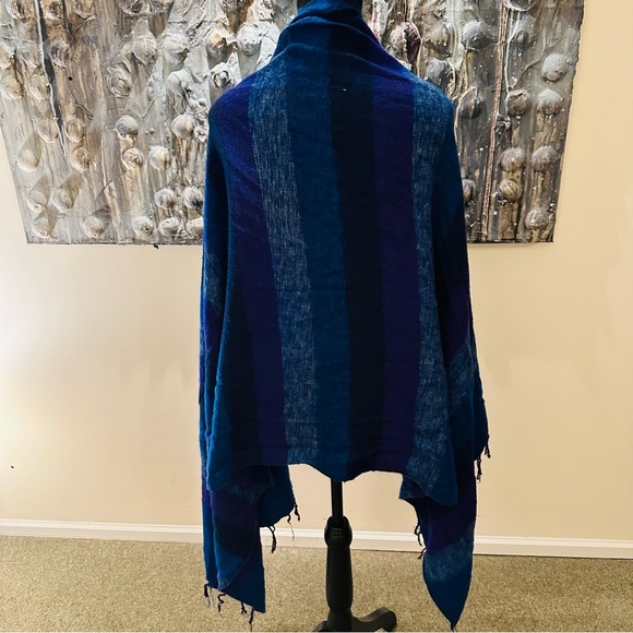 ⭐️ Blue and Purple Striped Shawl no tag possible Alpaca - Picture 6 of 7
